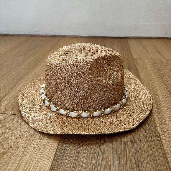 Straw Fedora Hat with Chain - Picture 2 of 4